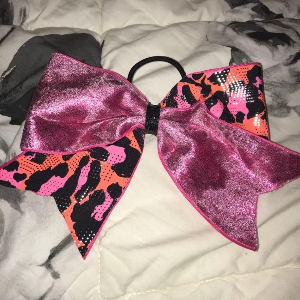pink cheetah and velvet cheer bow